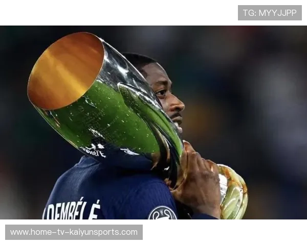 巴萨当年放走登贝莱，如今眼看他加冕金球先生，巴萨续约登贝莱